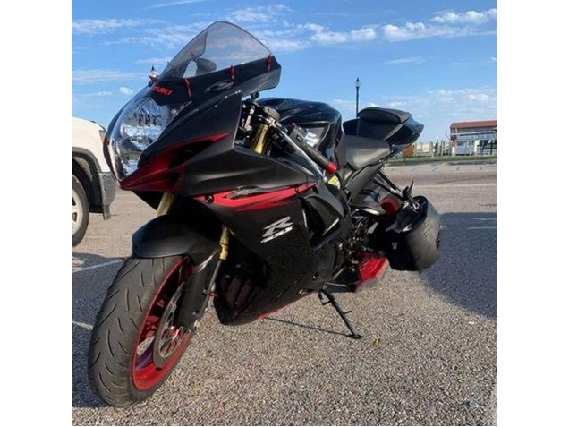 Carenados Moto Suzuki GSXR 600 / GSXR 750 2011-2024 - Negro Gris Rojo Línea Baratos