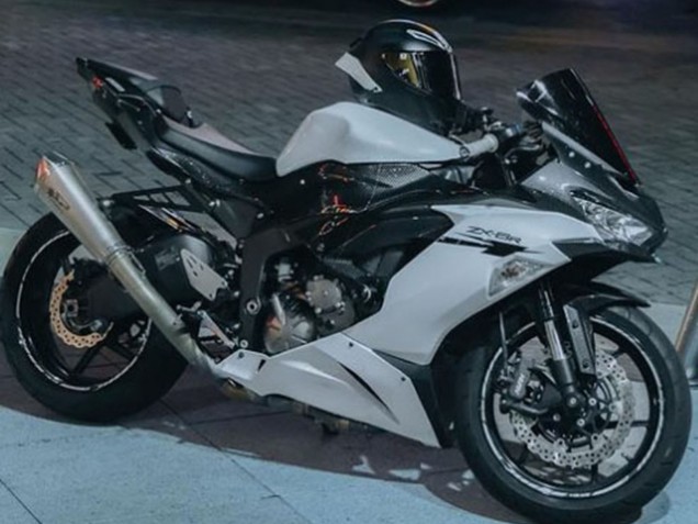 Carenados Moto Kawasaki ZX6R 2019-2022 - Blanco Negro FibraCarbono Baratos