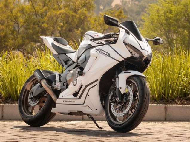 Carenados Moto Honda CBR1000RR 2017-2023 - Blanco Negro Raya Fireblade Baratos