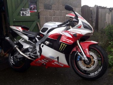 Carenados Moto Yamaha YZF 1000 R1 1998-1999 - Rojo Blanco Negro Amarillo Monstruo Milwaukee MAXXIS 11 Baratos